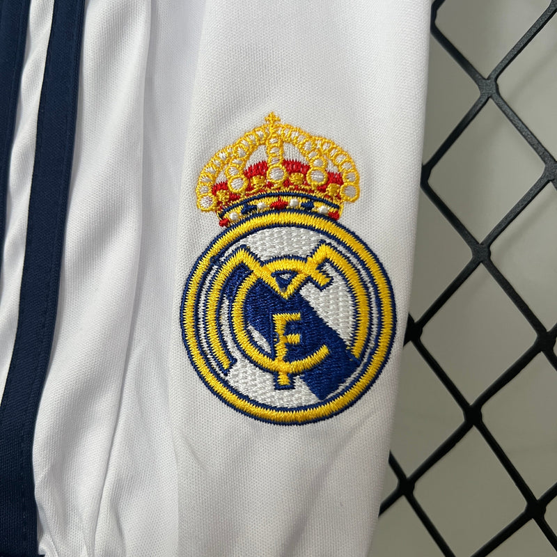 KIT INFANTIL RETRÔ REAL MADRID HOME 12/13