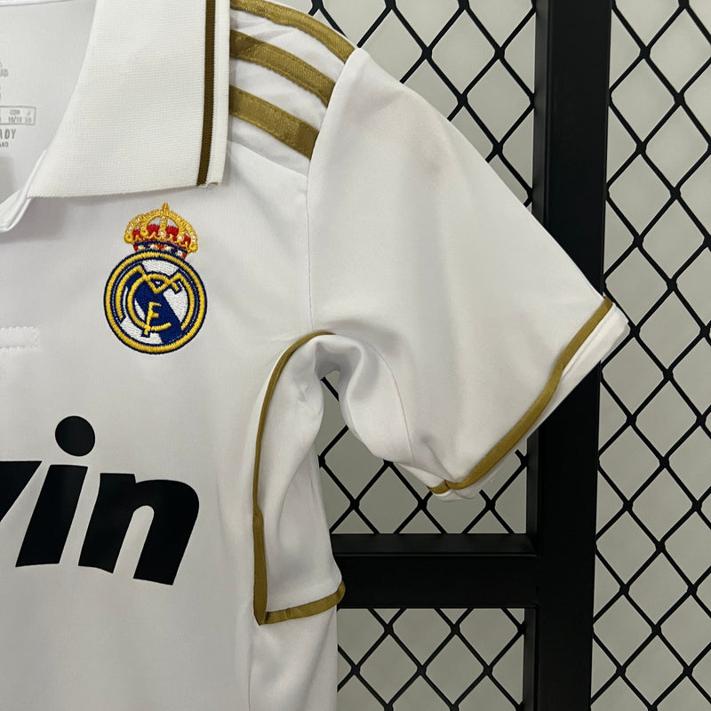KIT INFANTIL RETRÔ REAL MADRID HOME 11/12
