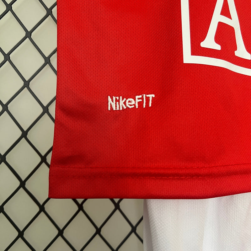 KIT INFANTIL RETRÔ MANCHESTER UNITED HOME 09/10