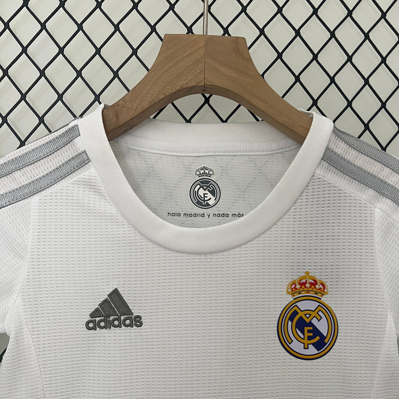 KIT INFANTIL RETRÔ REAL MADRID HOME 15/16