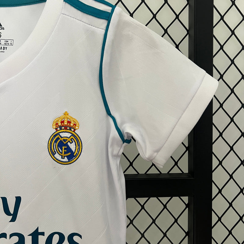 KIT INFANTIL RETRÔ REAL MADRID HOME 17/18