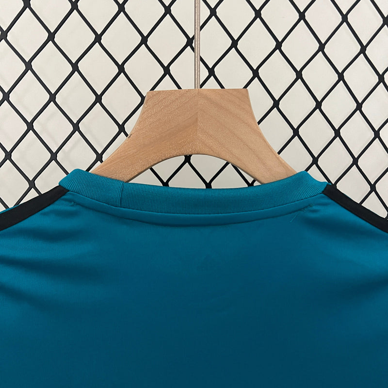 KIT INFANTIL RETRÔ REAL MADRID AWAY 17/18