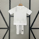 KIT INFANTIL RETRÔ REAL MADRID HOME 15/16