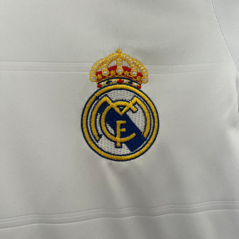 KIT INFANTIL RETRÔ REAL MADRID HOME 13/14