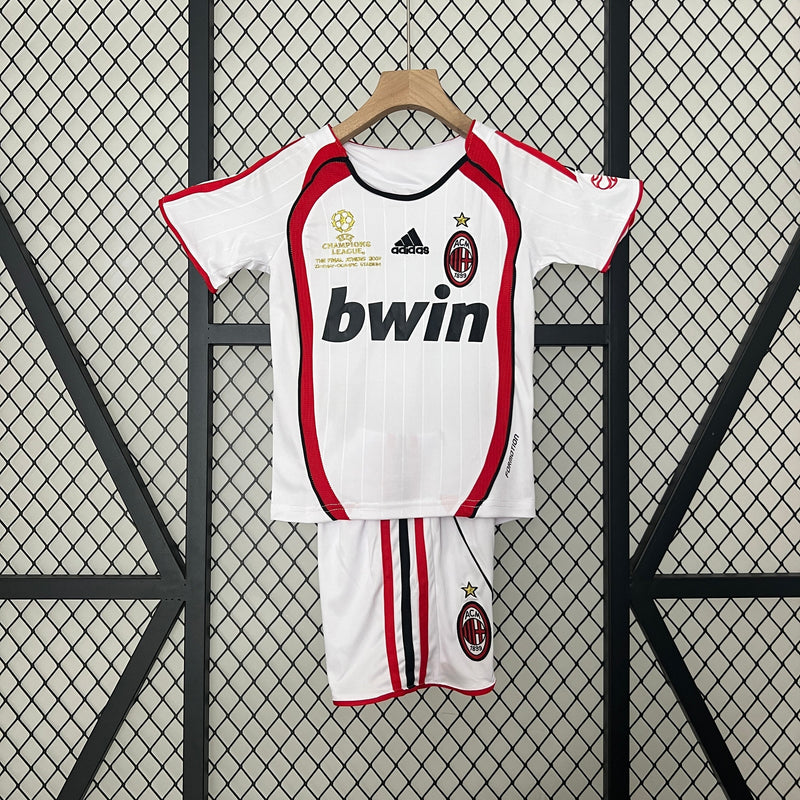 KIT INFANTIL RETRÔ MILAN AWAY 06/07