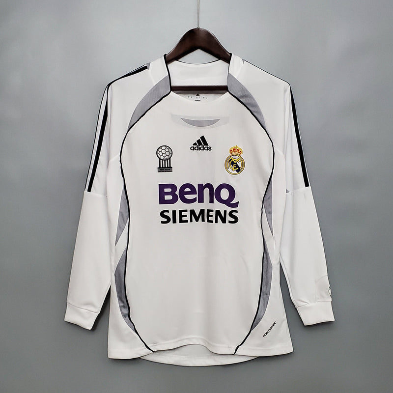 CAMISA RETRÔ REAL MADRID HOME MANGA LONGA 06/07