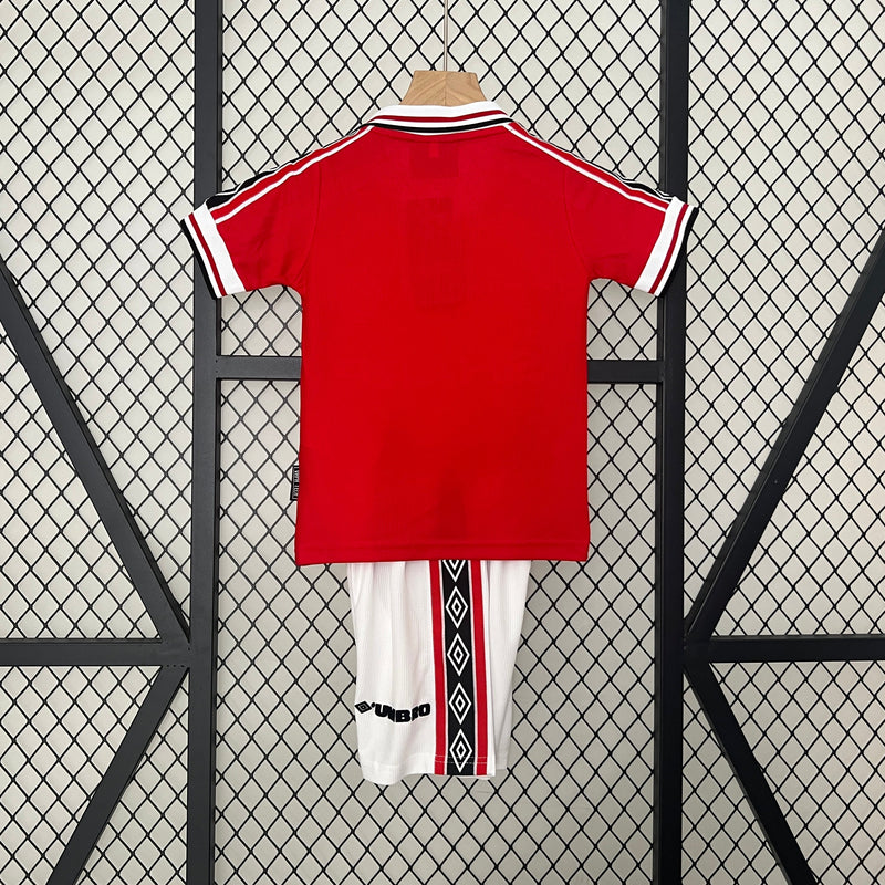 KIT INFANTIL RETRÔ MANCHESTER UNITED HOME 98/99