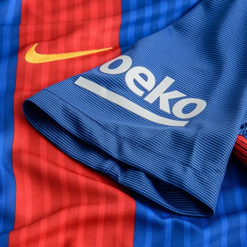 CAMISA RETRÔ BARCELONA 2016/17 GRENÁ MASCULINA + CHAVEIRO ESPECIAL DE BRINDE