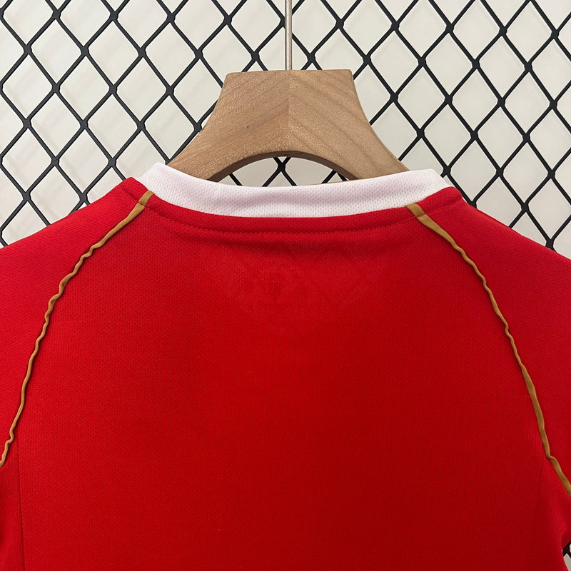 KIT INFANTIL RETRÔ MANCHESTER UNITED HOME 06/07