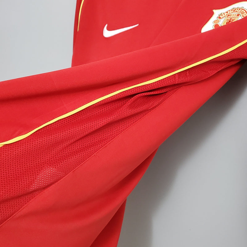 CAMISA RETRÔ MANCHESTER UNITED HOME MANGA LONGA 06/07